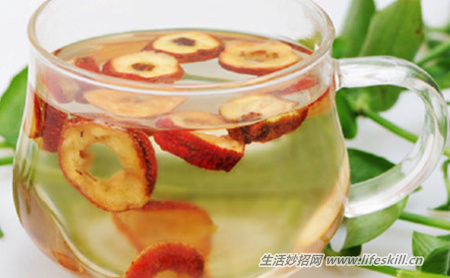 想要美容养颜就要多喝茶,推荐给女生们4款排毒茶